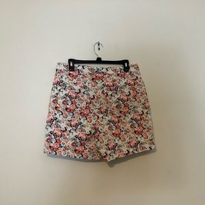 Trendy Floral Print Women’s Shorts.